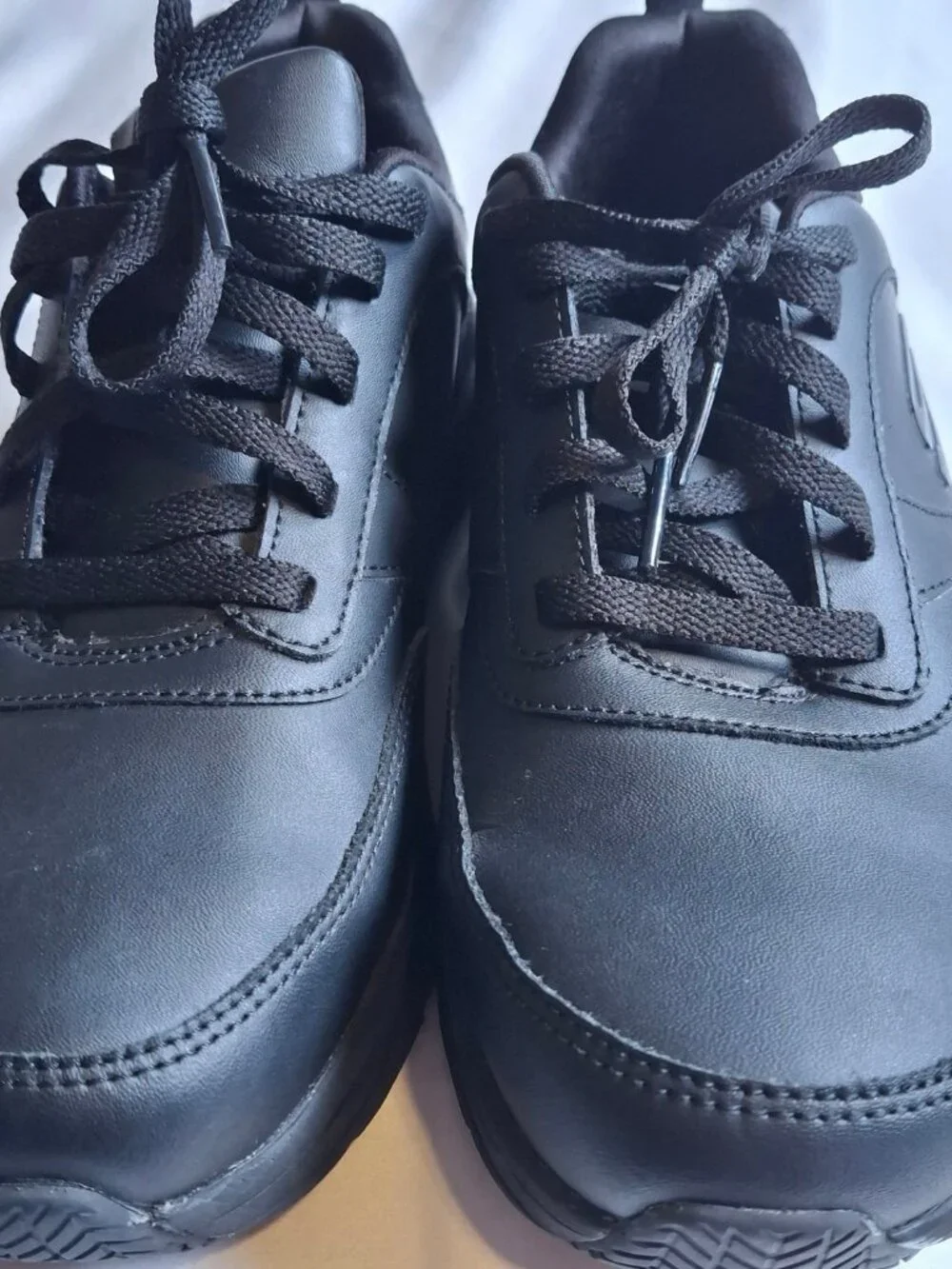 Skechers Black Leather Sneakers Wide Fit  Size 6.5 Casual Athletic Shoes